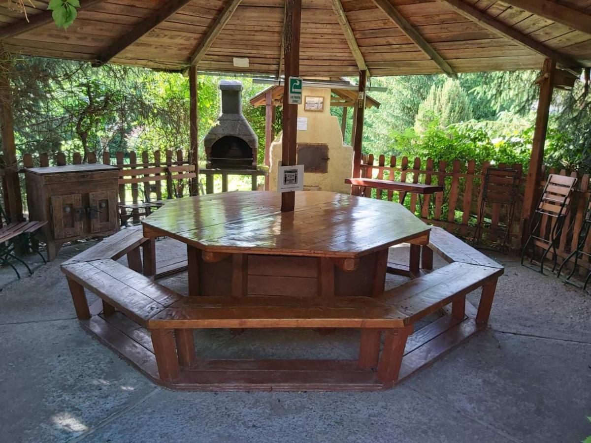 Bungalow Camping Edelweiss - Floare De Colt - Gyopar Rimetea Exterior foto